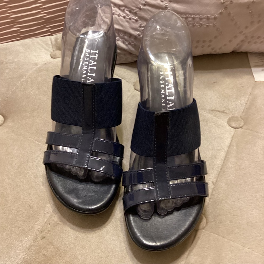 Italian Shoemakers Women's Navy Blue Sandals NWNT
